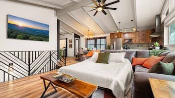 3 bedrooms, travel crib, free WiFi