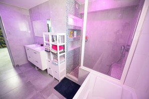 Hårtørrer, håndklæder, Sæbe, Shampoo