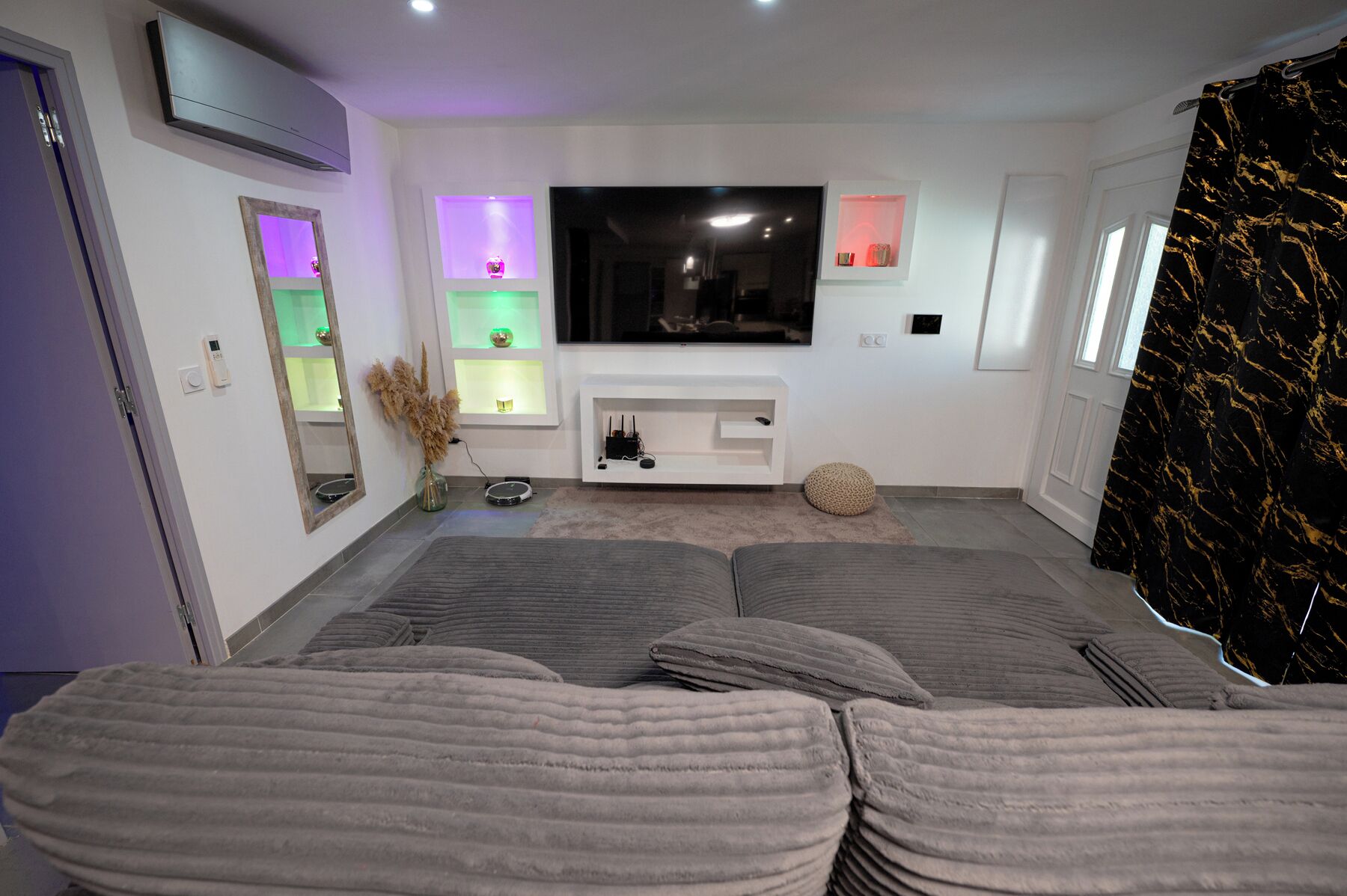 4 chambres, fer et planche à repasser, lit parapluie, Wi-Fi gratuit