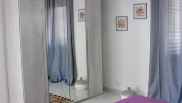 2 camere, ferro/asse da stiro, Wi-Fi gratuito, lenzuola