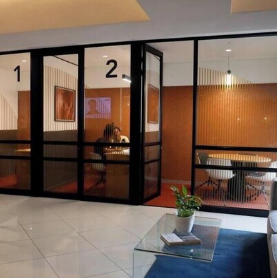 Dante’s Rosebank Stylish 1-bed free WiFi/Cinema