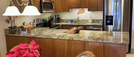 Mikroaaltouuni, uuni, liesi, astianpesukone