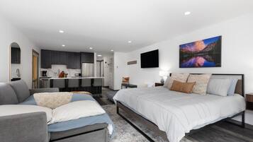 1 bedroom, iron/ironing board, travel crib, WiFi