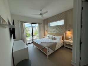 6 bedrooms, iron/ironing board, free WiFi, bed sheets