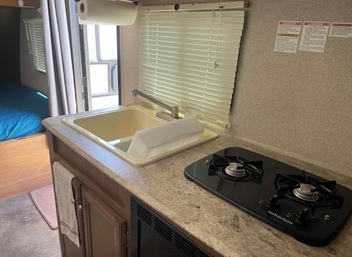 Cozy Vegas Bunkhouse RV