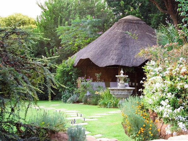 Exterior - Schoongezich Guesthouse (Pretoria)