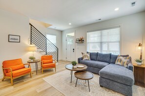 Interior - 2 Mi to UT: Modern Retreat w/ Covered Porch (Knoxville)