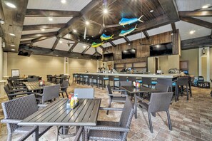 Dining - Chic Getaway in Bradenton w/ Pool Access (Bradenton)