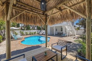 室外游泳池,恒温泳池