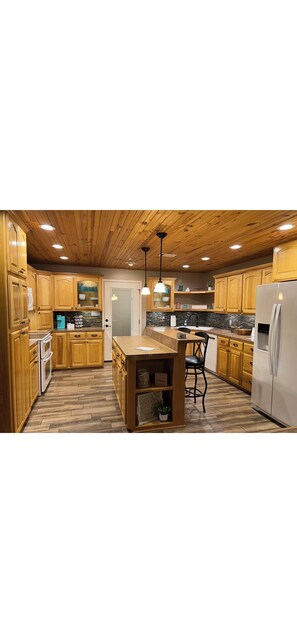 Microondas, horno y lavavajillas