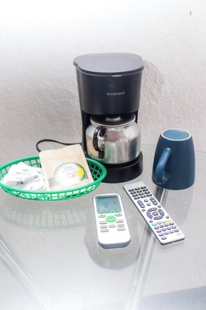 Kaffee und/oder Kaffeemaschine