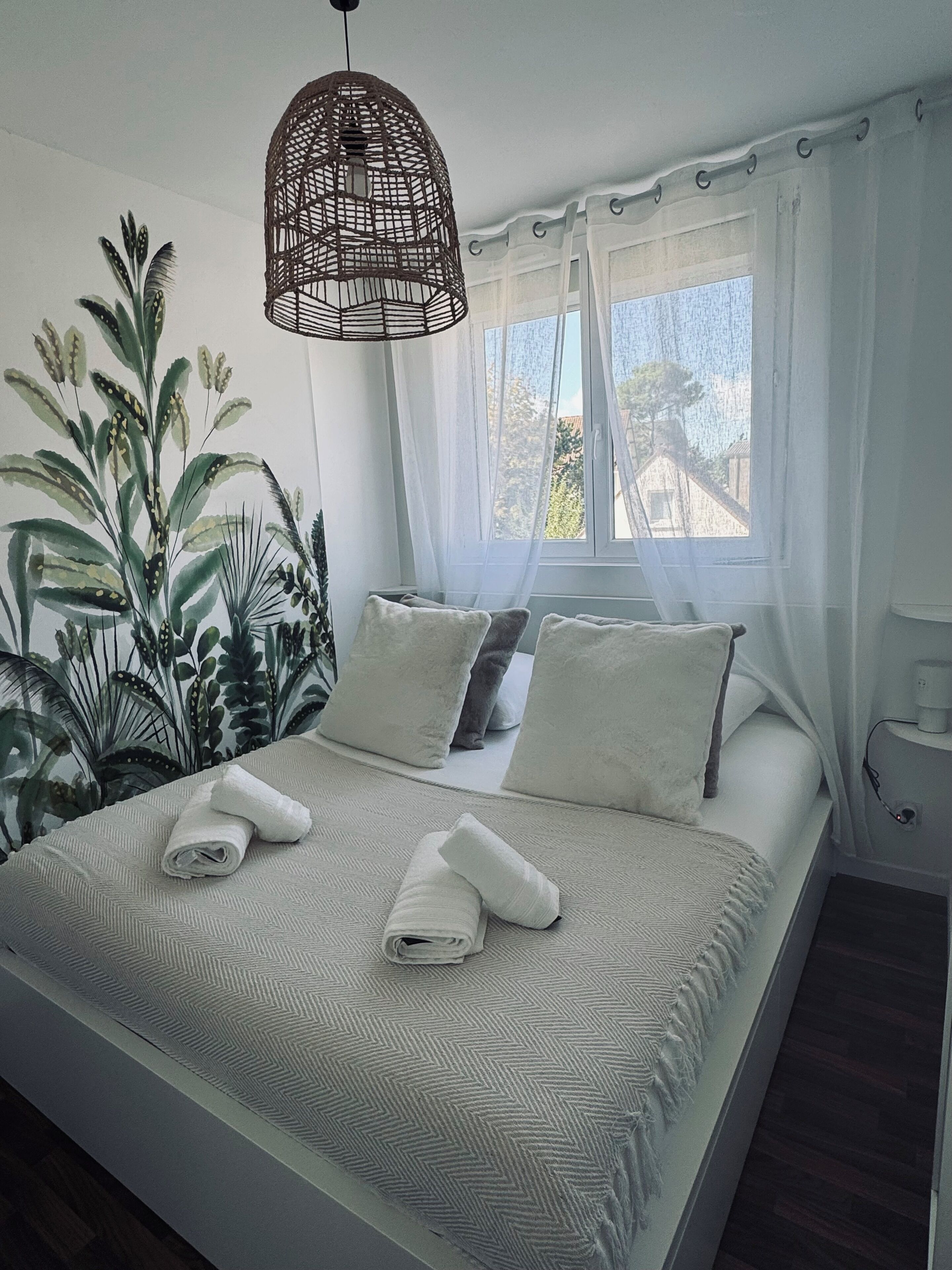 1 bedroom, internet, bed sheets