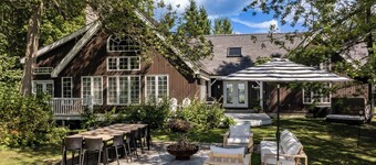 Unique 4 bed 5 bath cottage with 3 bed 2 bath guest cottage on Lake Muskoka