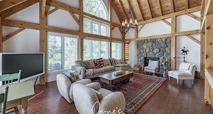 Unique 4 bed 5 bath cottage with 3 bed 2 bath guest cottage on Lake Muskoka