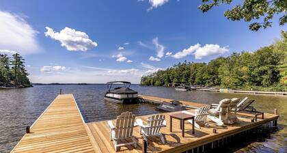 Unique 4 bed 5 bath cottage with 3 bed 2 bath guest cottage on Lake Muskoka