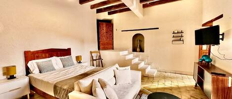 1 bedroom, desk, iron/ironing board, WiFi