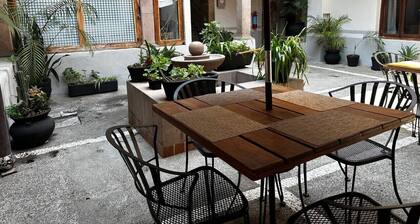 Hotel Room, one block from the Lake centr 9