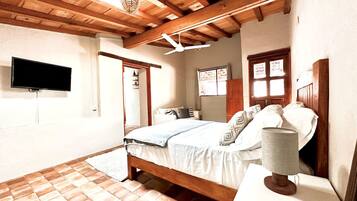 1 bedroom, desk, iron/ironing board, WiFi