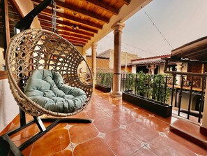 Terrace/patio - Hotel Room, one block from the Lake centr 9 (Valle de Bravo)