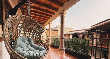 Hotel Room, one block from the Lake centr 3