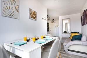 Studio | Living area - Sunstay Isabel Loft Torremolinos (Torremolinos)