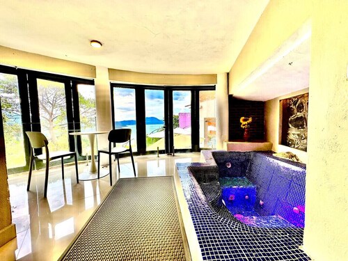 Depa Jacuzzi Cascade Lake View. Pool 5