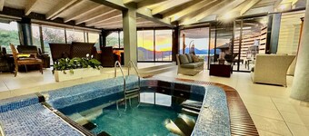 Beautiful Apartment, Lake View, Pool