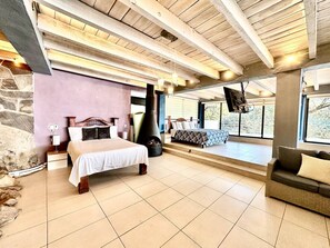 1 dormitorio, escritorio, wifi y ropa de cama
