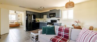 Charming 1-bedroom house in Phoenix