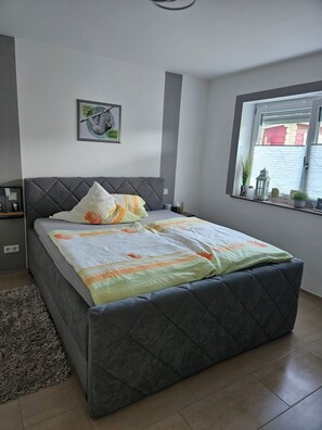 1 bedroom, free WiFi, bed sheets