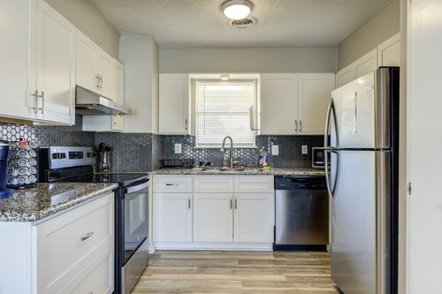 The Sinatra - New York Theme in the heart of Lubbock . 