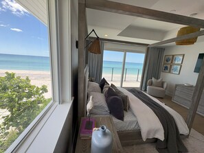 5 bedrooms, desk, WiFi