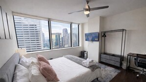 1 多间卧室、办公桌、熨斗/熨衣板、WiFi