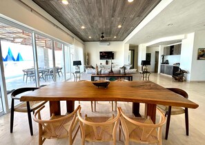 Lyxvilla - havsutsikt | Vardagsrum