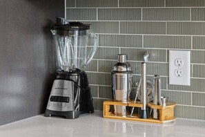 Kaffee und/oder Kaffeemaschine