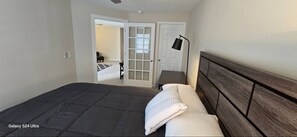 1 bedroom, desk, iron/ironing board, free WiFi