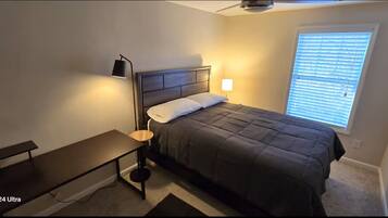 1 chambre, bureau, fer et planche à repasser, Wi-Fi gratuit