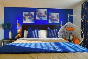 4 bedrooms, in-room safe, desk, iron/ironing board