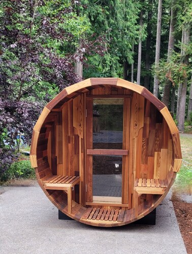 Riverside Cottage Retreat sleeps 4 with hot tub, sauna and wifi