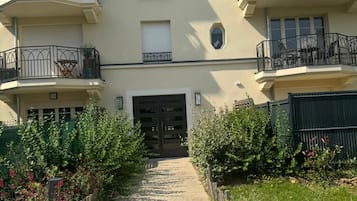 Extérieur