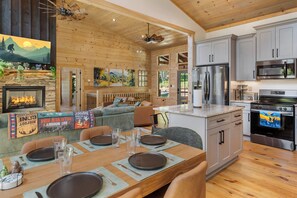 Mikrowelle, Ofen, Herdplatte, Geschirrspüler