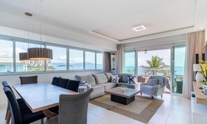 Departamento básico | Área de sala de estar | Smart TV de 32 pulgadas con canales digitales 