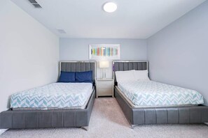 8 chambres, fer et planche à repasser, lit parapluie, Wi-Fi gratuit