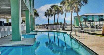 Beach front gated 2-bedroom condo on Fort Morgan Rd in beautiful Gulf Shores, AL