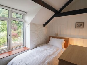 3 bedrooms, individually decorated, individually furnished, free WiFi - The Well House (Lyme Regis)