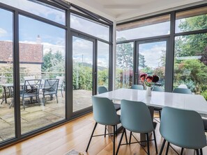 Dining - The Well House (Lyme Regis)