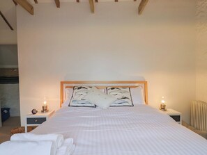 3 bedrooms, individually decorated, individually furnished, free WiFi