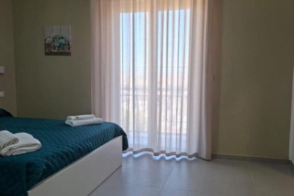 3 camere, Wi-Fi, lenzuola