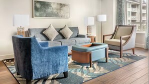 Smart TV - Stunning 2 Bedroom Partial Ocean View Suite- Ocean Oak Resort by Hilton (Hilton Head Island)