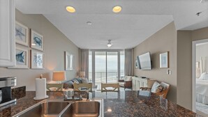 Interior - Lighthouse 603, Owner Managed. Beautiful Beachfront Condo (Gulf Shores)